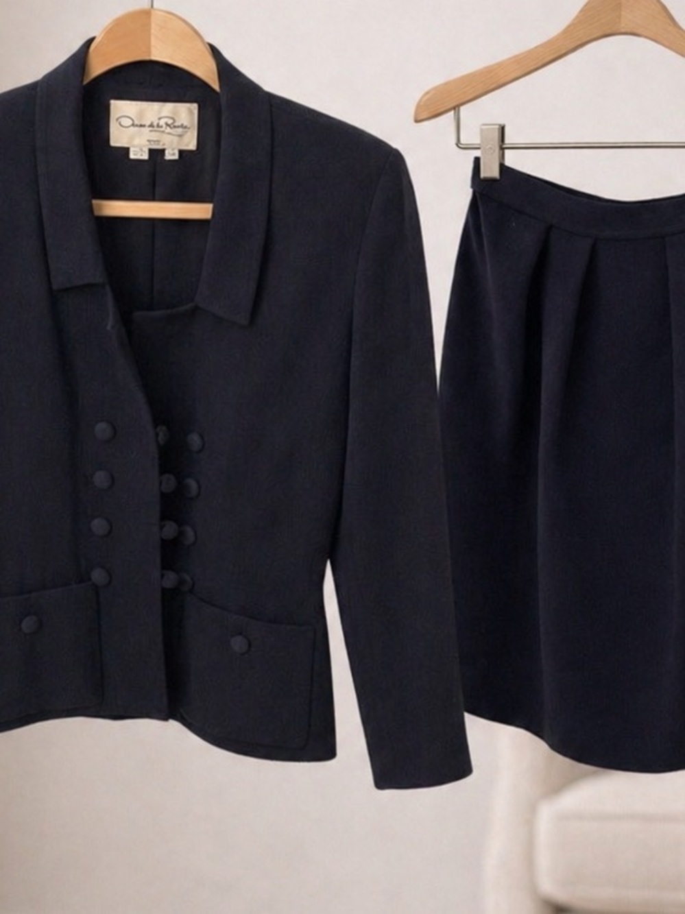 Oscar de la Renta 100% Wool Skirt Suit Navy Blue Made in Italy Size 4 - Picture 4 of 6